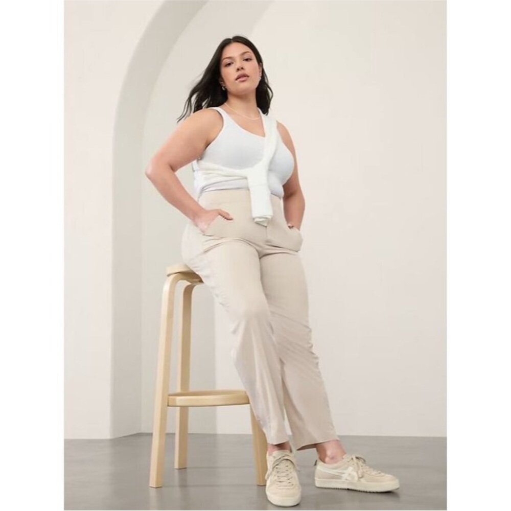 Athleta Brooklyn Textured Ankle Jogger Pants in Abalone/Ivory Size 18